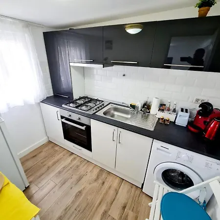 Apartament Modern Studio Park Carol Unirii - Lam1 Bucureşti